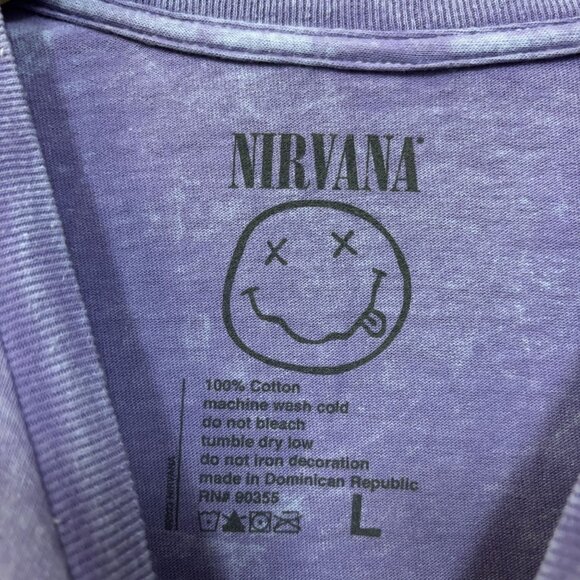 Nirvana Smiley Face Never Mind Grunge Mineral Wash Grunge Tshirt size Large - Picture 4 of 4
